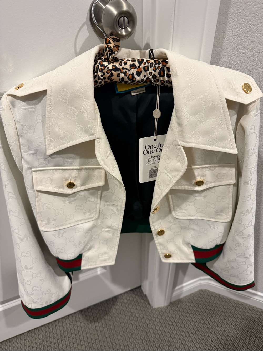 Gucci White Logo Jacquard Cropped Blazer with Web Trim